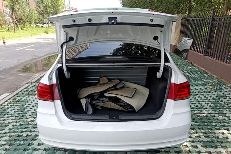 Used Volkswagen Santana 2021 1.5L Manual Fashion Edition Trunk