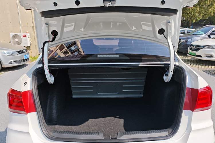 Used Volkswagen Santana 2021 1.5L Automatic Fashion Edition Trunk