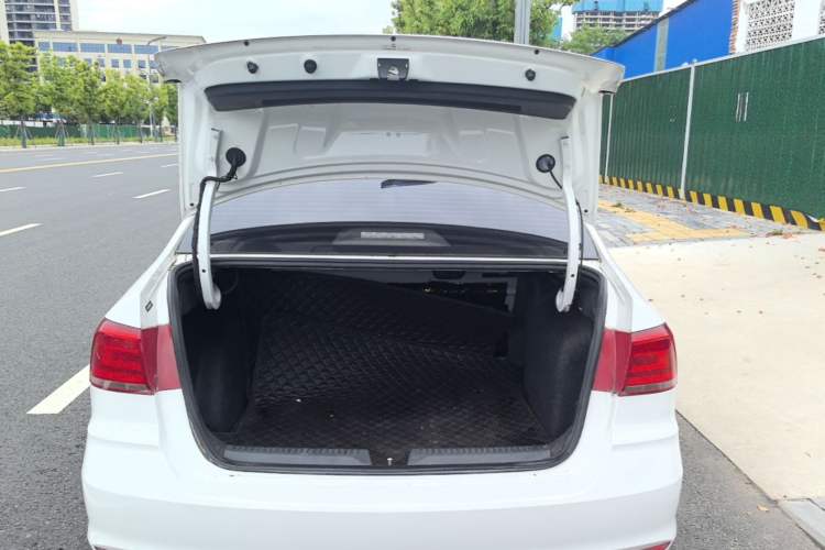 Used Volkswagen Santana 2021 1.5L Manual Fashion Edition Trunk