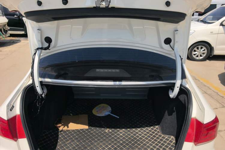 Used Volkswagen Santana 2021 1.5L Automatic Fashion Edition Trunk