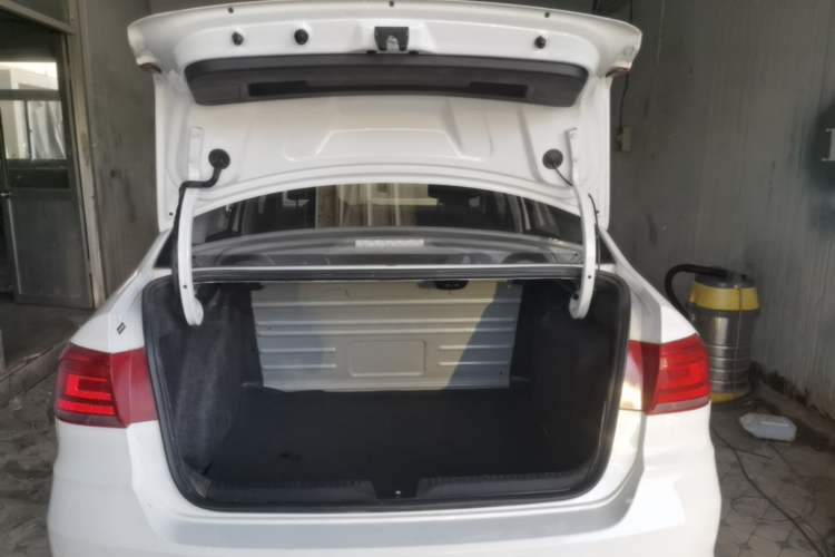 Used Volkswagen Santana 2021 1.5L Manual Fashion Edition Trunk