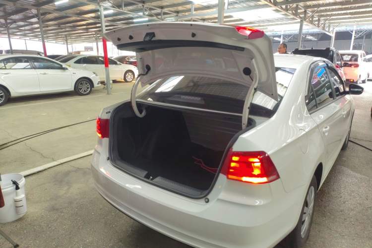 Used Volkswagen Santana 2021 1.5L Manual Fashion Edition Trunk