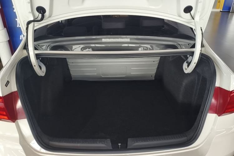 Used Volkswagen Santana 2021 1.5L Automatic Fashion Edition Trunk