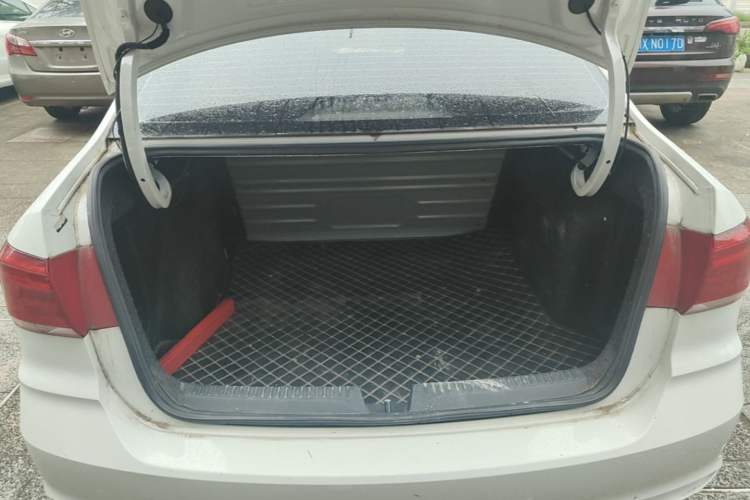 Used Volkswagen Santana 2021 1.5L Manual Fashion Edition Trunk