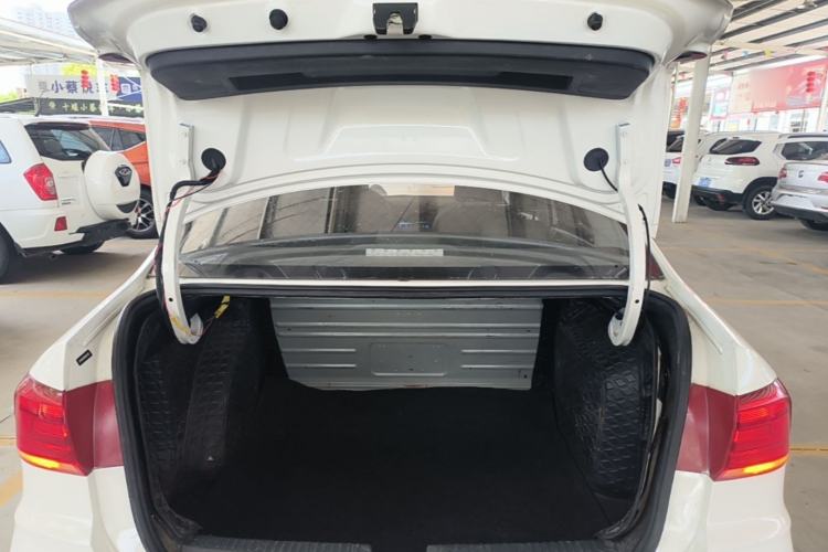 Used Volkswagen Santana 2021 1.5L Automatic Fashion Edition Trunk