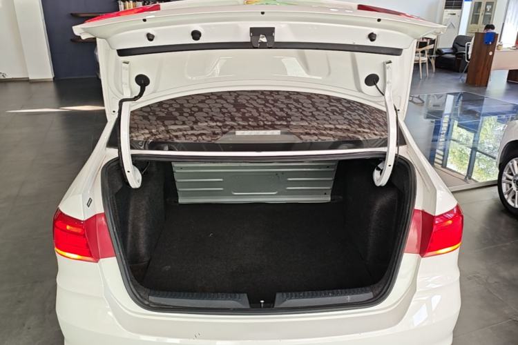 Used Volkswagen Santana 2021 1.5L Manual Fashion Edition Trunk