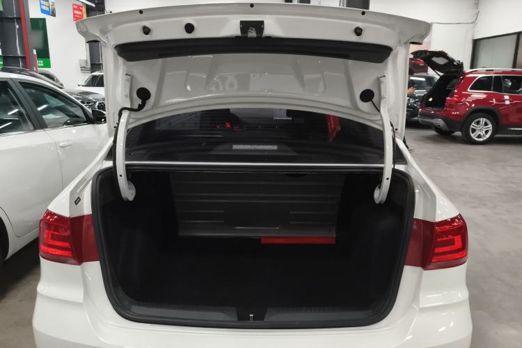 Used Volkswagen Santana 2021 1.5L Automatic Fashion Edition Trunk