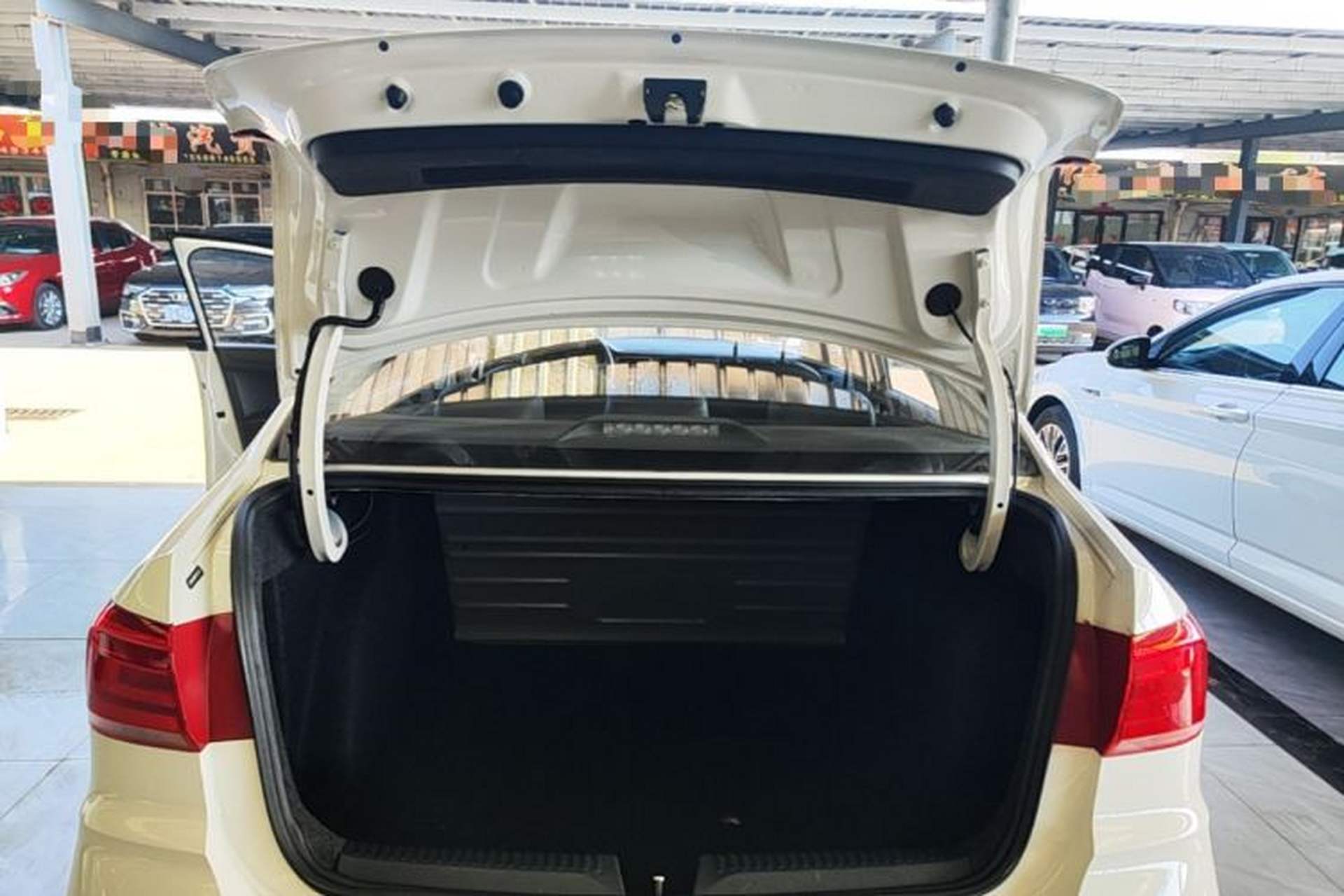 Used Volkswagen Santana 2021 1.5L Automatic Fashion Edition Trunk