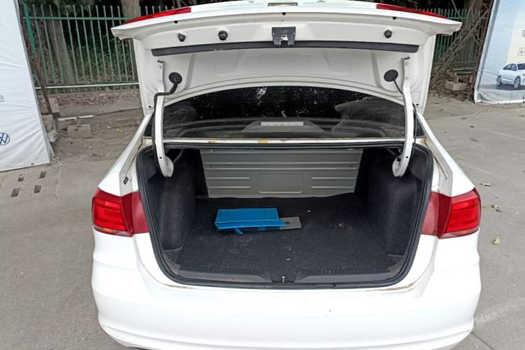 Used Volkswagen Santana 2021 1.5L Manual Fashion Edition Trunk