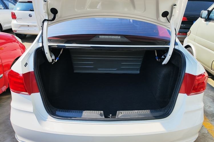Used Volkswagen Santana 2021 1.5L Automatic Fashion Edition Trunk