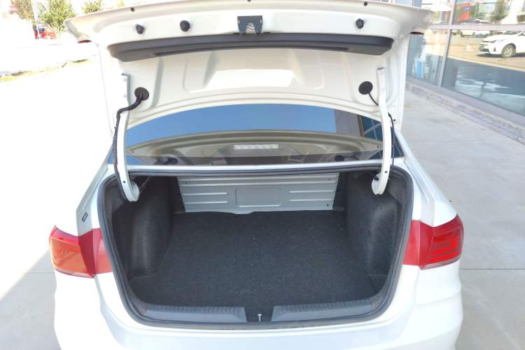 Used Volkswagen Santana 2021 1.5L Manual Fashion Edition Trunk