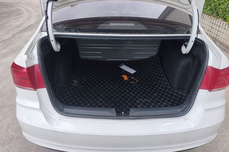 Used Volkswagen Santana 2021 1.5L Automatic Fashion Edition Trunk