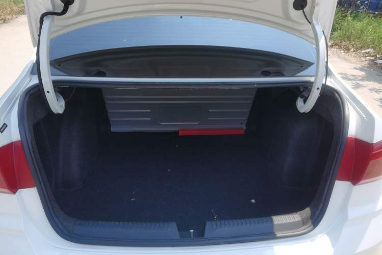 Used Volkswagen Santana 2021 1.5L Automatic Fashion Edition Trunk