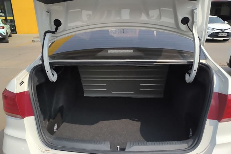 Used Volkswagen Santana 2021 1.5L Automatic Fashion Edition Trunk