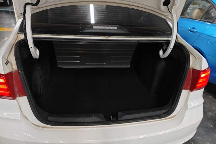 Used Volkswagen Santana 2021 1.5L Manual Fashion Edition Trunk