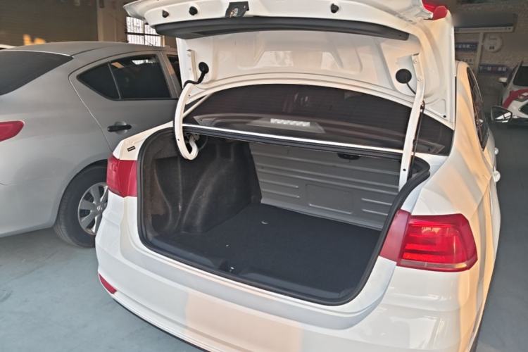 Used Volkswagen Santana 2021 1.5L Automatic Fashion Edition Trunk