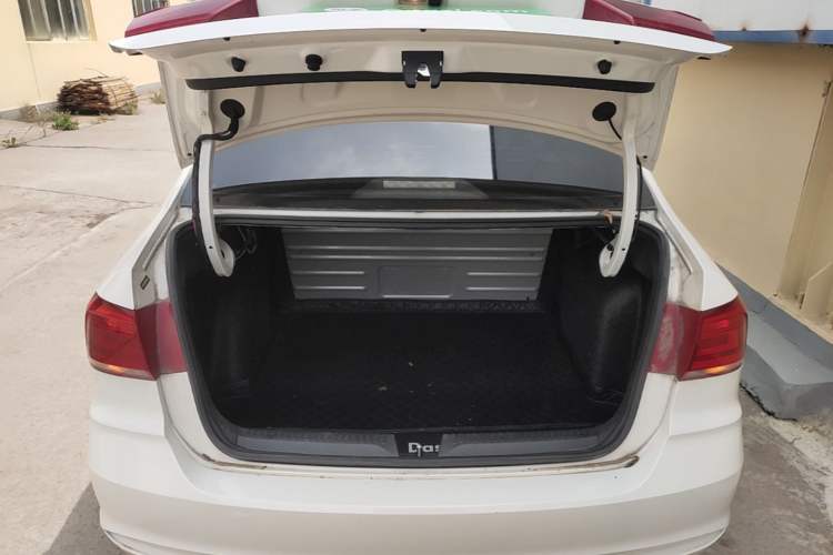 Used Volkswagen Santana 2021 1.5L Manual Fashion Edition Trunk