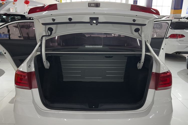 Used Volkswagen Santana 2021 1.5L Automatic Fashion Edition Trunk