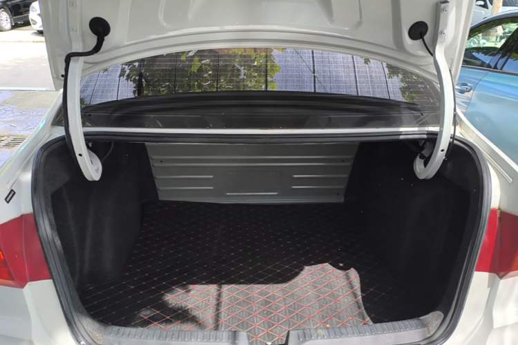 Used Volkswagen Santana 2021 1.5L Manual Fashion Edition Trunk