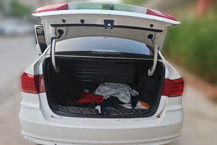Used Volkswagen Santana 2021 1.5L Manual Fashion Edition Trunk