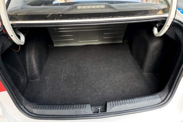 Used Volkswagen Santana 2021 1.5L Automatic Fashion Edition Trunk