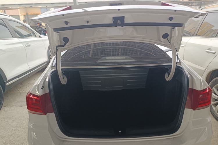 Used Volkswagen Santana 2021 1.5L Manual Fashion Edition Trunk