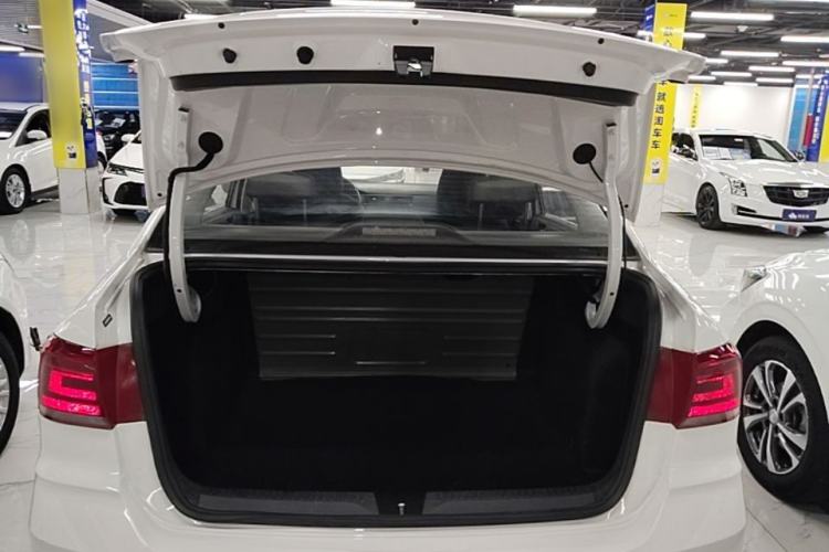 Used Volkswagen Santana 2021 1.5L Automatic Fashion Edition Trunk