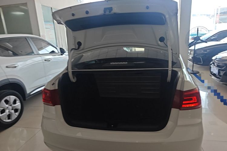 Used Volkswagen Santana 2021 1.5L Automatic Fashion Edition Trunk