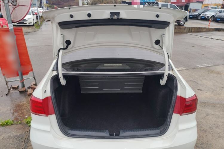 Used Volkswagen Santana 2021 1.5L Automatic Fashion Edition Trunk