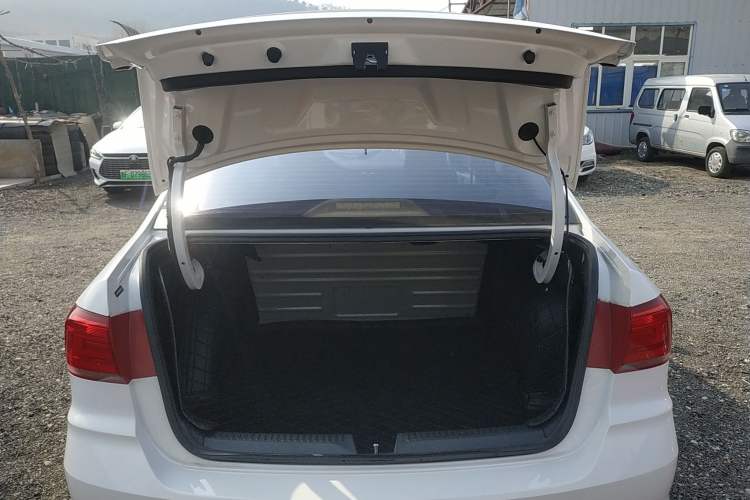 Used Volkswagen Santana 2021 1.5L Manual Fashion Edition Trunk