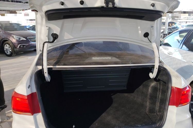 Used Volkswagen Santana 2021 1.5L Automatic Fashion Edition Trunk
