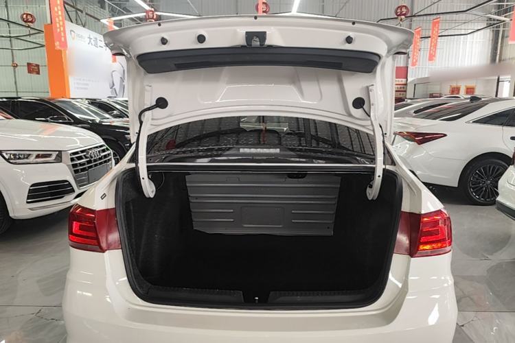 Used Volkswagen Santana 2021 1.5L Manual Fashion Edition Trunk