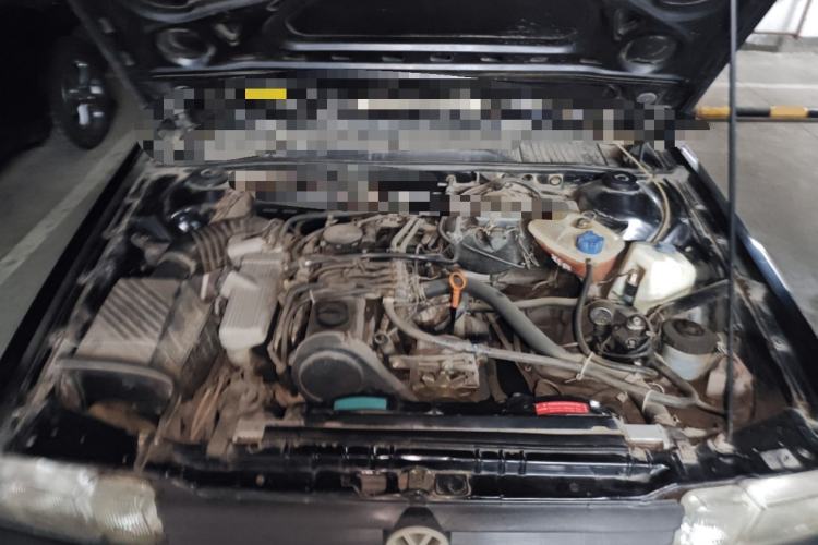 Used Volkswagen Santana Classic 2004 1.8L Standard Edition Engine Bay