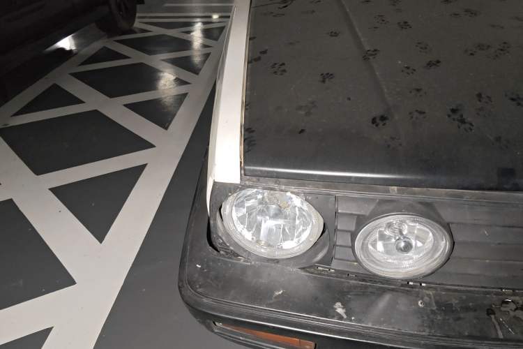 Used Volkswagen Santana Classic 2006 1.8L Touring Deluxe Model Right Front Headlight