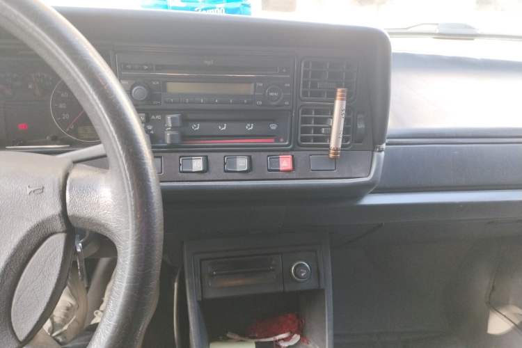 Used Volkswagen Santana Classic 2007 1.8L Jingchang Model Audio And AC Panel