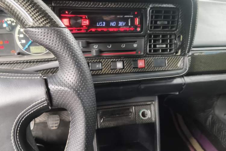 Used Volkswagen Santana Classic 2007 1.8L Jingchang Model Audio And AC Panel