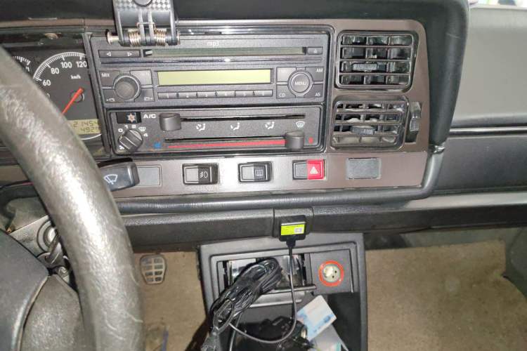 Used Volkswagen Santana Classic 2007 1.8L Jingchang Model Audio And AC Panel