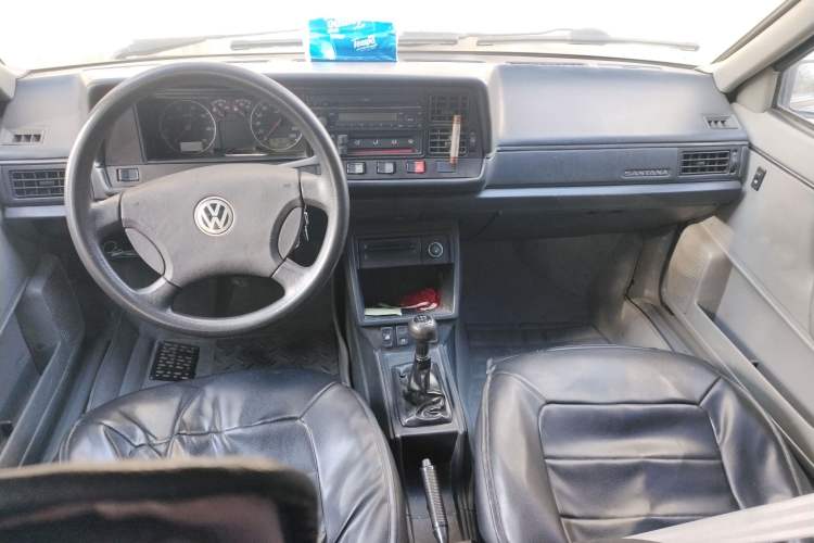 Used Volkswagen Santana Classic 2007 1.8L Jingchang Model Center Console