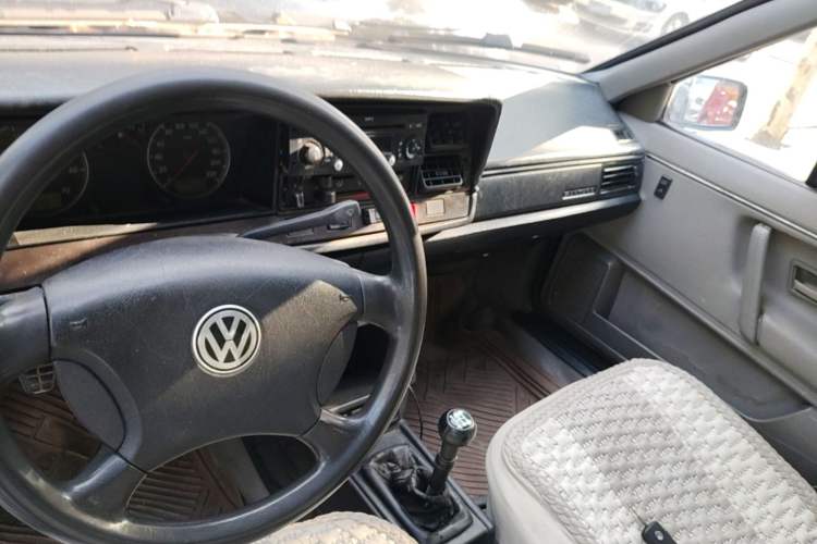 Used Volkswagen Santana Classic 2007 1.8L Jingchang Model Center Console