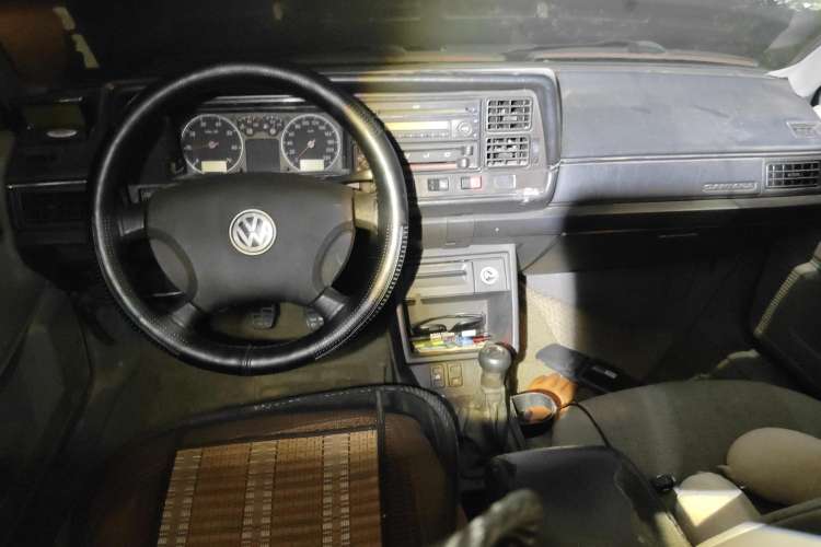 Used Volkswagen Santana Classic 2007 1.8L Jingchang Model Center Console