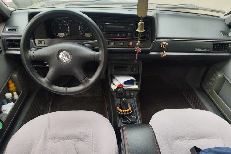 Used Volkswagen Santana Classic 2007 1.8L Jingchang Model Center Console