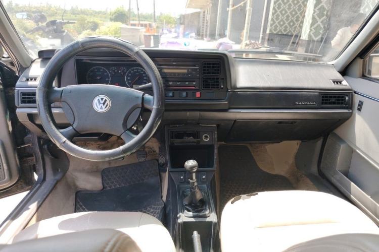Used Volkswagen Santana Classic 2007 1.8L Jingchang Model Center Console