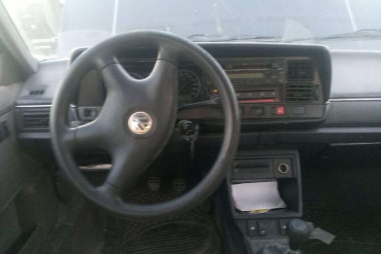 Used Volkswagen Santana Classic 2007 1.8L Jingchang Model Center Console