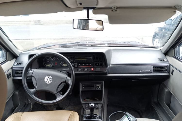 Used Volkswagen Santana Classic 2007 1.8L Jingchang Model Center Console