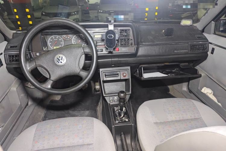 Used Volkswagen Santana Classic 2007 1.8L Jingchang Model Center Console