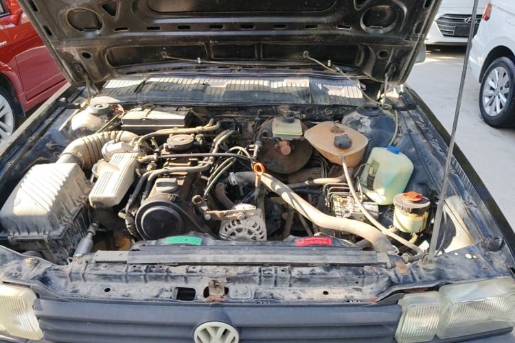 Used Volkswagen Santana Classic 2007 1.8L Jingchang Model Engine Bay