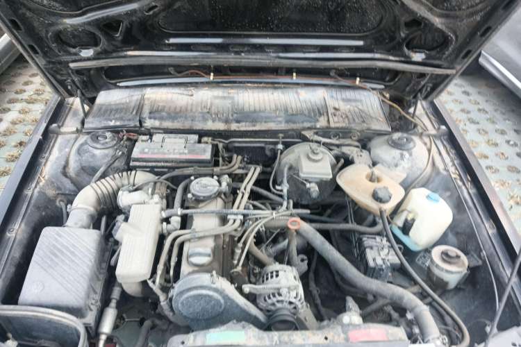 Used Volkswagen Santana Classic 2007 1.8L Jingchang Model Engine Bay