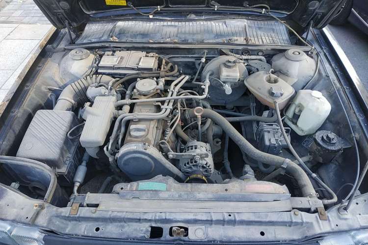 Used Volkswagen Santana Classic 2007 1.8L Jingchang Model Engine Bay