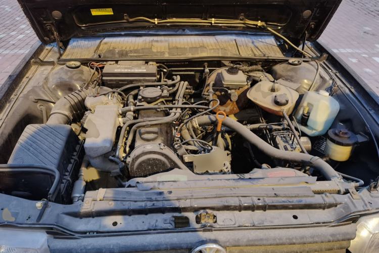 Used Volkswagen Santana Classic 2007 1.8L Jingchang Model Engine Bay