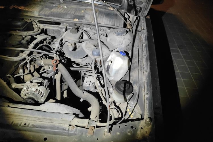 Used Volkswagen Santana Classic 2007 1.8L Jingchang Model Engine Bay Left
